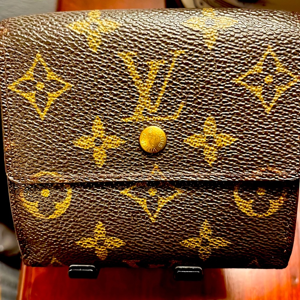 Louis Vuitton Monogram Trifold Wallet, Pre loved